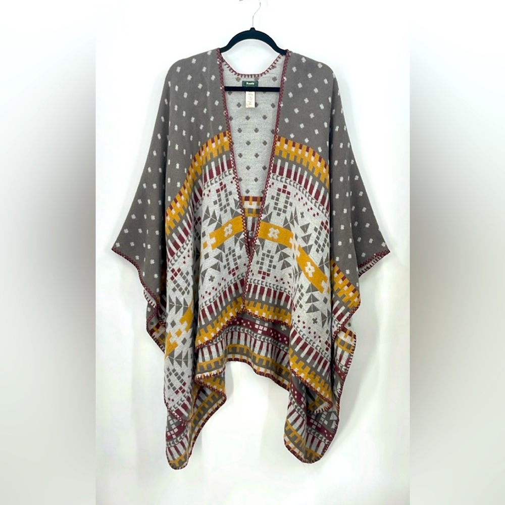 ROOTS Aztec Print Cape - Picture 2 of 5